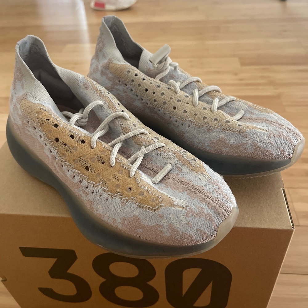 Yeezys by Adidas 380 size 8 Peppers